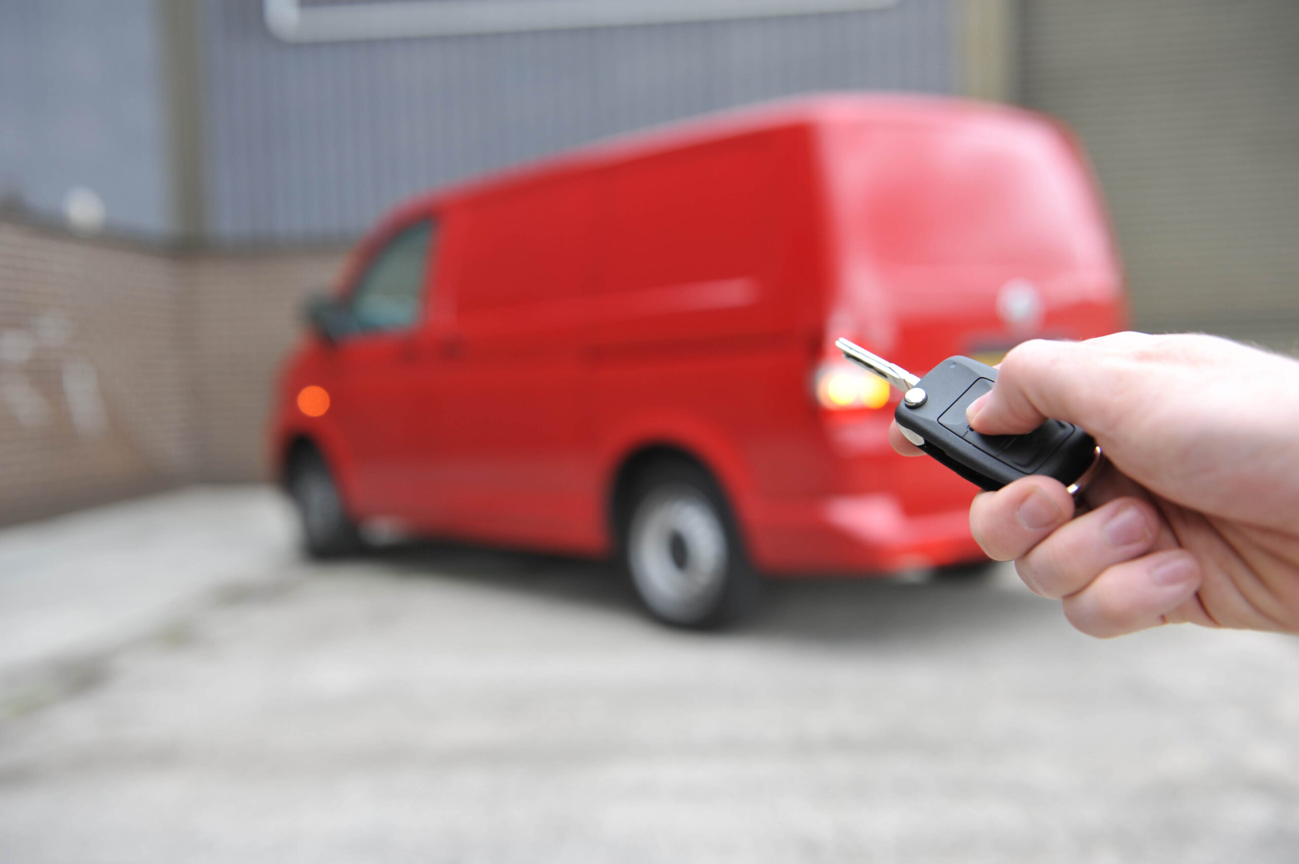 Come funziona il sistema UFO chiusura di sicurezza per furgoni